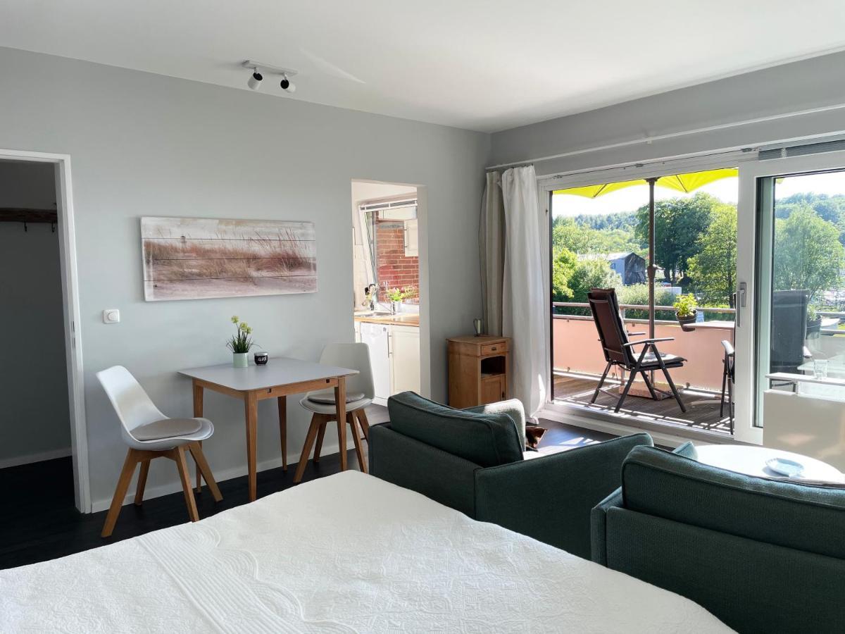 Ferienwohnung Yachthafen-Foerdeblick Γκλύξμπουργκ Εξωτερικό φωτογραφία