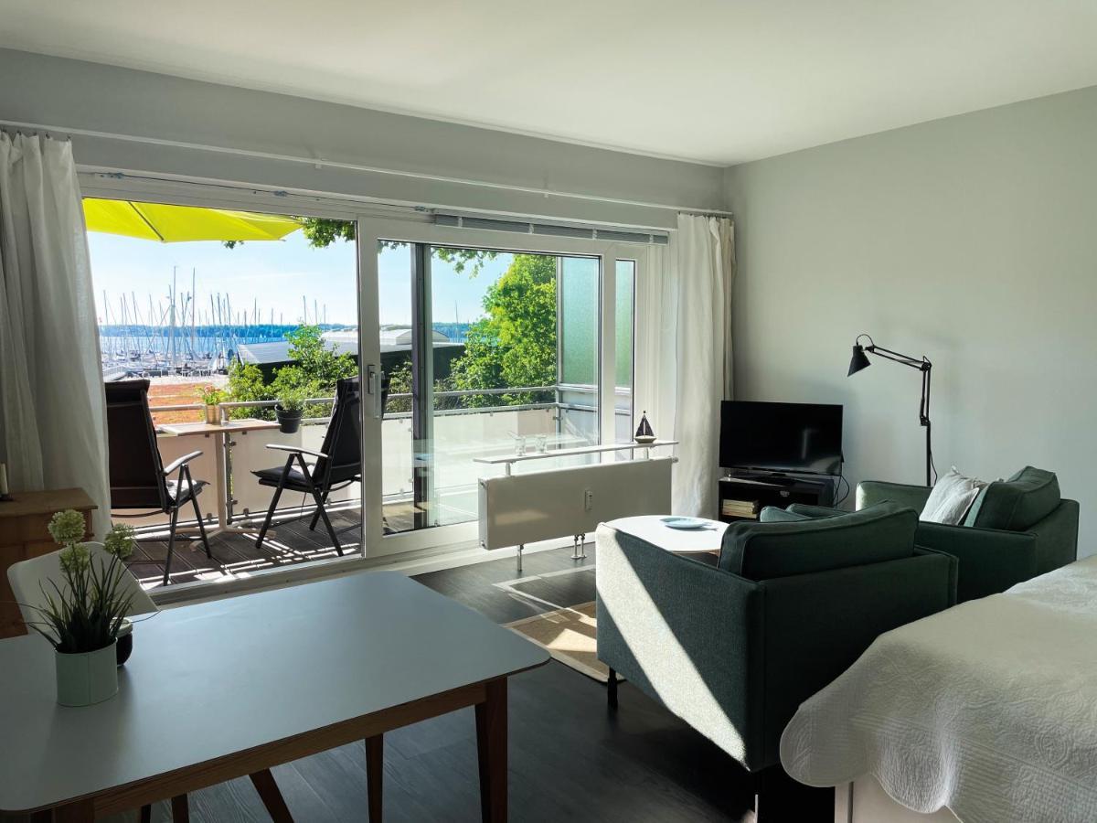 Ferienwohnung Yachthafen-Foerdeblick Γκλύξμπουργκ Εξωτερικό φωτογραφία